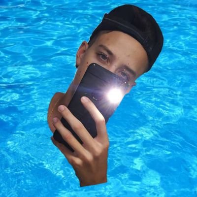 _penihonze_'s profile picture. 