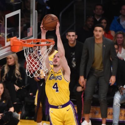 Leader of MFFL Slander Twitter😤. Top 15 pg. 40 inch vert #NBATwitter #Lakeshow @ACFresh21 @lakers @kylekuzma @HollywoodLebrow