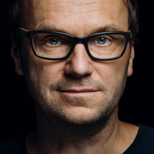 voglohnee's profile picture. Comedian