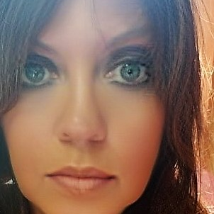 poshitivelymad's profile picture. Poshmark fan....love buying and selling online.