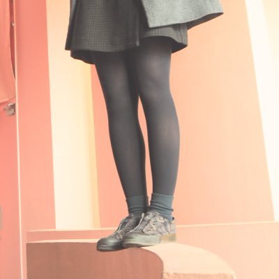 男の人のおしっこ我慢をみるのがすき。自分で我慢するのも好き。トイレじゃない場所でのおしっこもすき。女の人のもみます( ¯꒳ ¯ )ᐝ DMはほとんど返さないです🥲