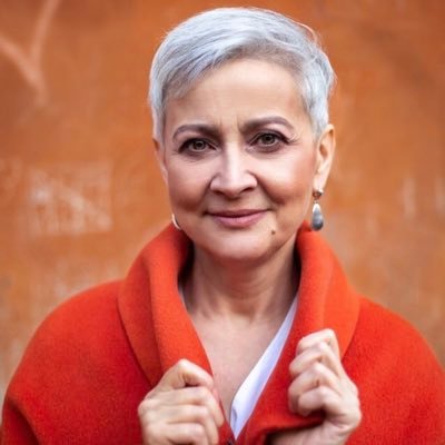 Lisamad22804414's profile picture. 58years old 👑Model 👌For cooperation➡️Direct 👠Stylist👗👜 🏬Pheonix🏠Arizona I❤️fashion I❤️style I❤️photo