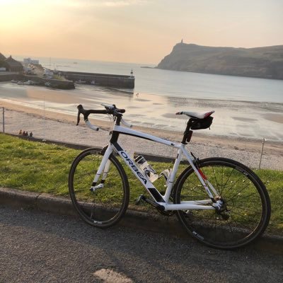 Geebz14's profile picture. Man Utd Supporter, can’t play golf & Burger Lover.