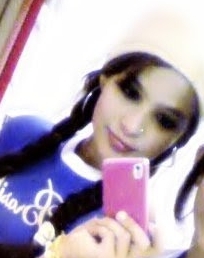 Capricho , amigos, chocolate , academia , festas , bandas, filmes , e muitas outras coisas *-*