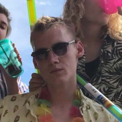 adamisntfamous's profile picture. Adam Messinger you will never be famous