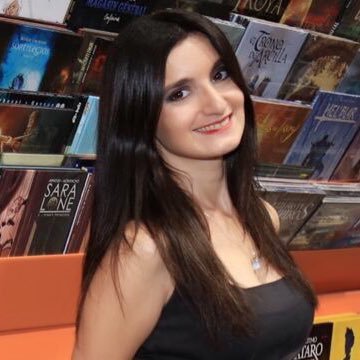 Nerd certificada, hoy una Manager Pop 🤓📚 🖋Periodista 🎤 Locutora 👩🏻🎓 Lic. en Com. 📊 Agile Leader 📊 B.I. M.K.T. 📊 Growth M.K.T.🧜🏻♀️ 🧘♀️ 💃🏻