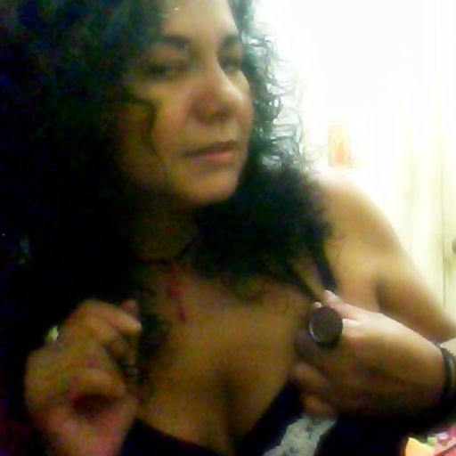 LUPITAMASLOW67's profile picture. SOLTERA  💚👄💄  FLAT EARTH