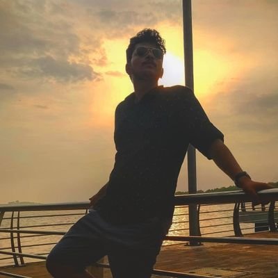 A Computer Engineering graduate who loves to search for moments of happiness in the catch block of this exceptional thing called TECHNOLOGY.