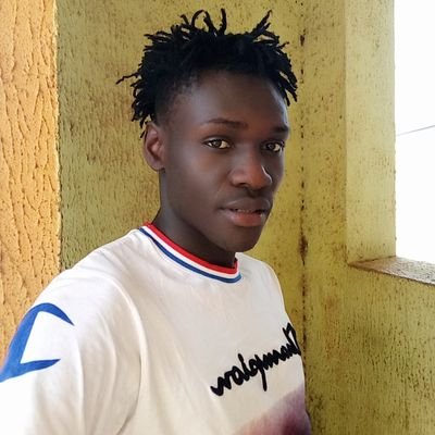 CharlesYobo's profile picture. ⚽️