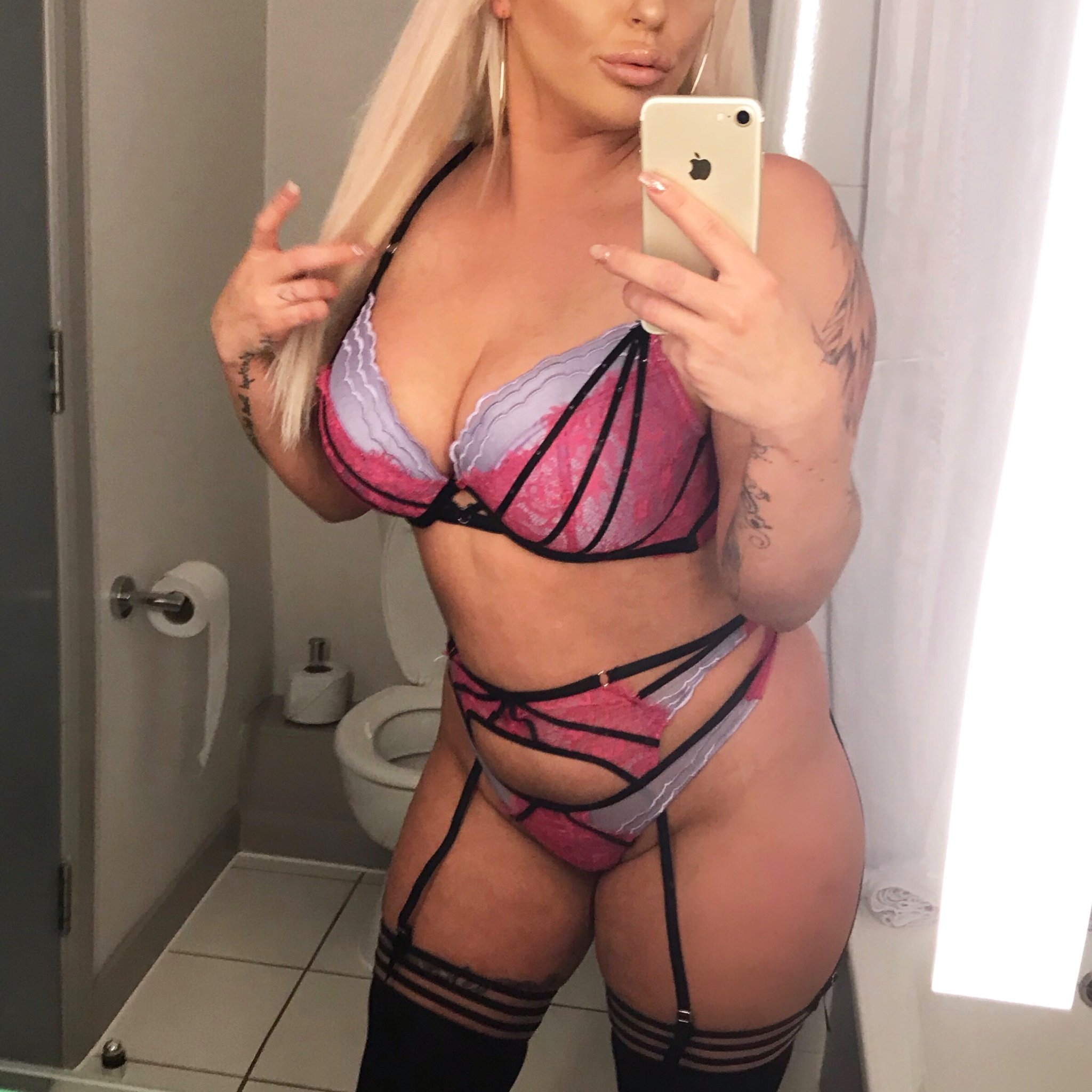 GfeHollie's profile picture. high class escort premium services glamour model tv babe always aim to please 🍆💦😍 call to book link bio 📞📞📞