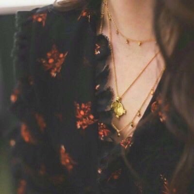 بثقـة : لست كغيري وغيري ليس بمثلي هذهِ هي قناعتي ..قناعه تجعلني آرفض مقارنة نفسي بأحد ...❥ ( إسلوبي لا يتغير وإحترامي هو الأساس )☺️