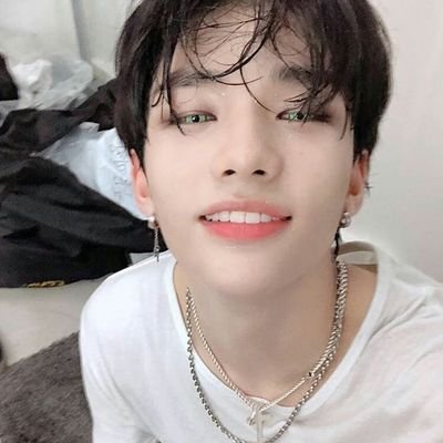 una argento kpoper asies♡
ARMY |
stay|
monbebe|
ahgase|
amor a mis bbys♡
STREAM MIROH🤠
yoongi amor mío ♡
hyunjin es mi principe uwu💖