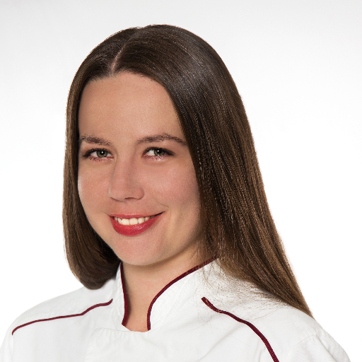 My name is Tereza Alabanda. I'm a French trained professional pastry chef, and I will teach you how to make top quality sweets at home - I promise!