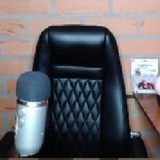 SillaDePavadas's profile picture. soy una silla :D