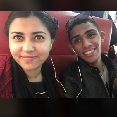 ممكن زي ما بتراقب الشبابيك.....ممكن الشبابيك بردو تراقبك😉