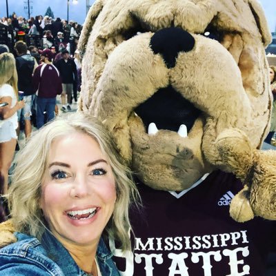 RobinsonShauna's profile picture. REALTOR 🏡 Boy Mom🏈SEC MissSt🏐alum🐾Boston Redsox wifey 🏆⚾️