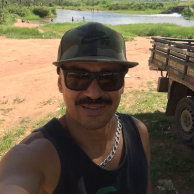 ...”feliz e quem toca com o alma,e enxerga com o coração”...
