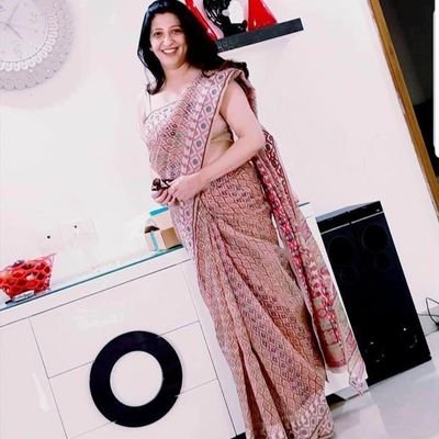 iam Ritu sharma, a businesswoman .indian citizen, and try to keep my good thoughts and words in front of everybody.