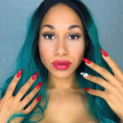DimensionNails's profile picture. Vegan & Cruelty Free Nail products!