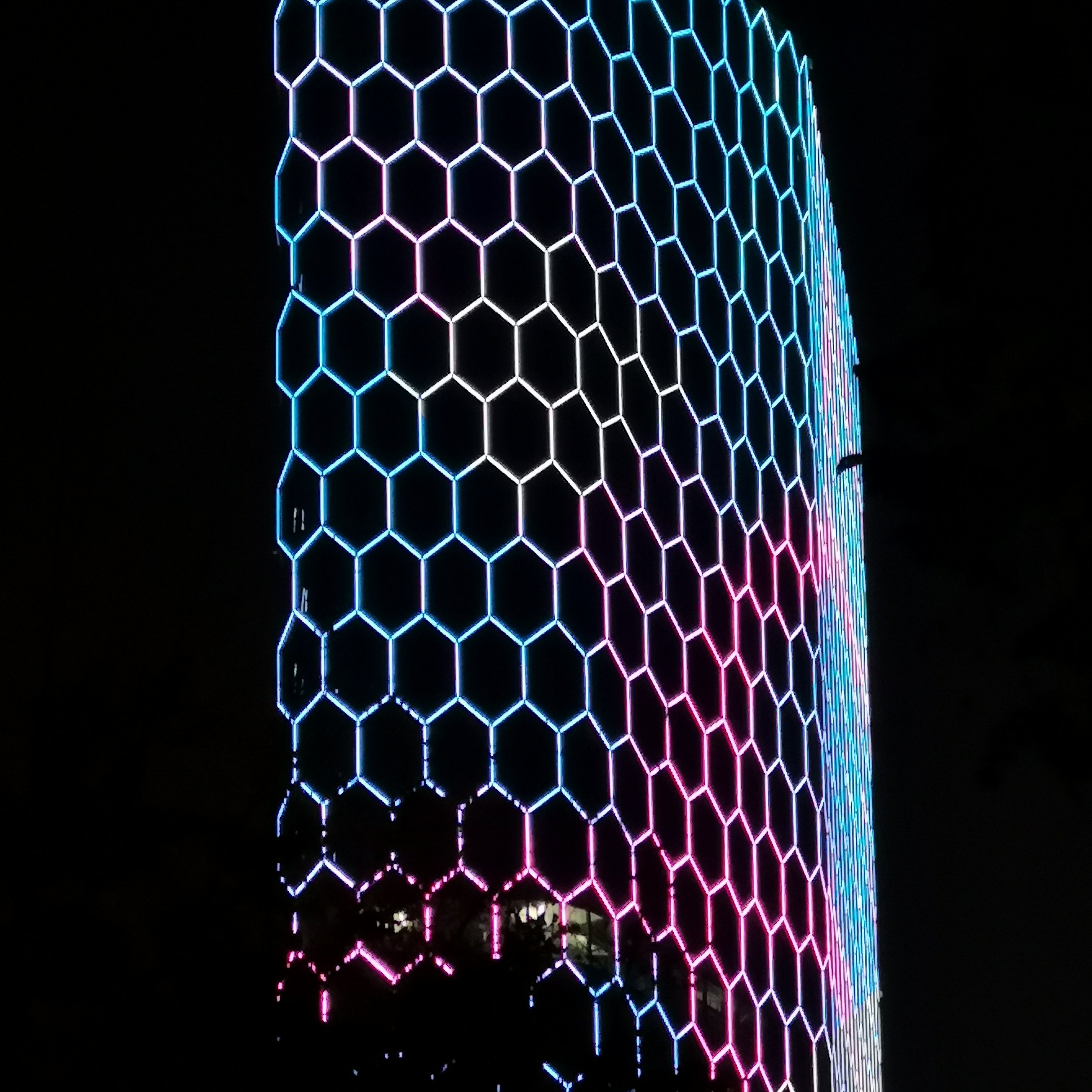 InTweetless's profile picture. Life Science Professor in China. Sharing experiences of academic life in #China as a foreigner. Anonymous...😉 #scientist #humanist #feminist