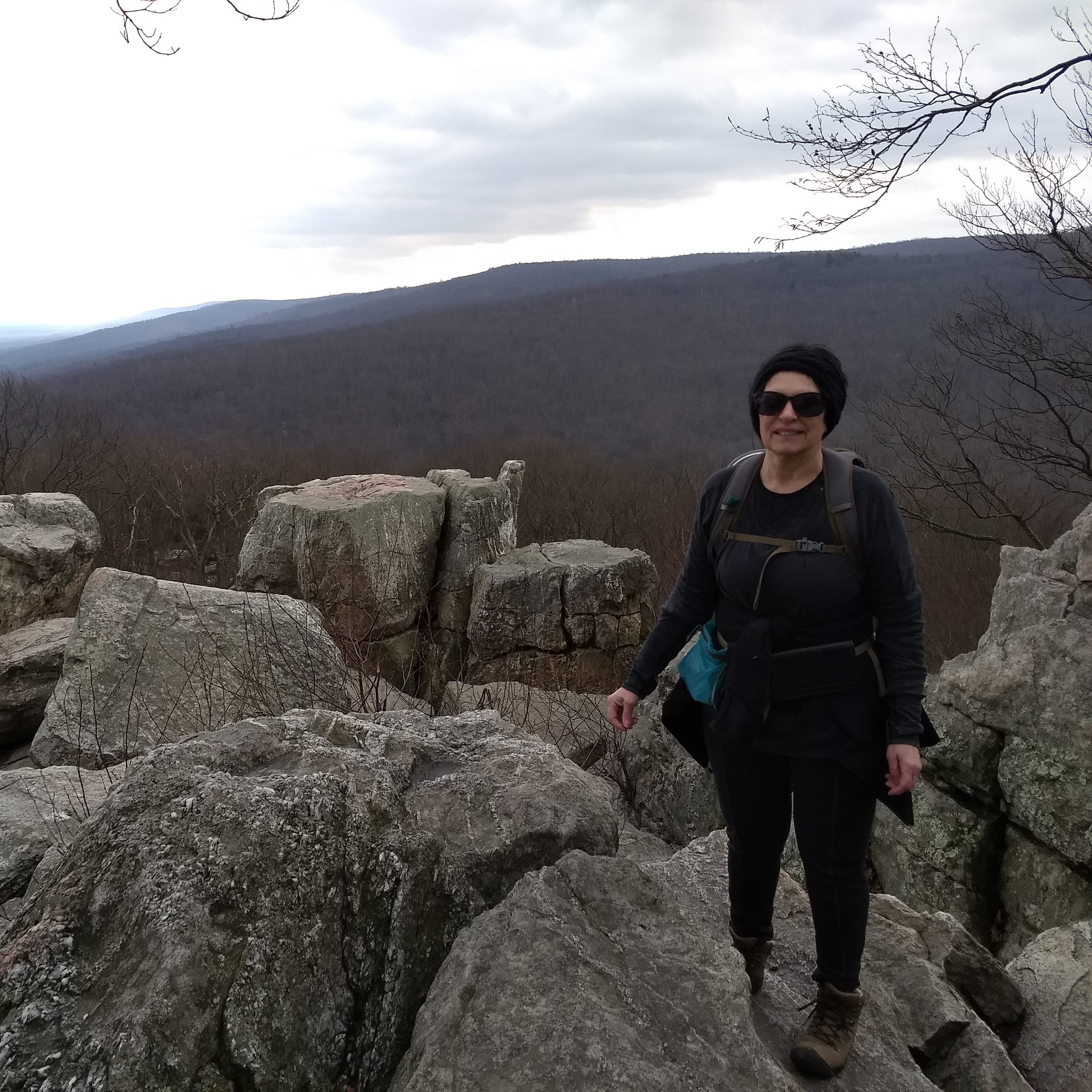 Don't f*ck with Nature!🌿🍂Hiking enthusiast🏞️ Bluegrass rocks🪕🎻Biology is real🦴RFK JR 4 President💜Ex-Dem July 4, 2021 Black Cats are Beautiful 🐾
