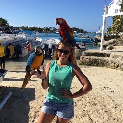 Ceci_Maite's profile picture. La vida es 10% lo que te pasa, y 90% el como reaccionas a ello !