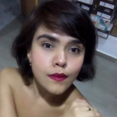 Anne1428Adriana's profile picture. Tierna,sensible,inteligente,buena oyente,algo introvertida,responsable,analítica,apasionada&paciente.Amante de animales,chocolate y café.Comunicologa&penalista