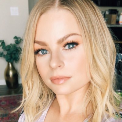 Noellie87's profile picture. Daughter • Sister • Friend • Chronic Lyme Disease Fighter • Christian