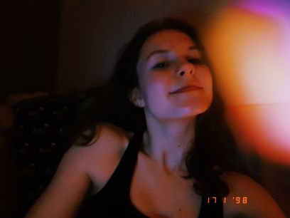 EsmDavis2's profile picture. Daily dose of doggos 
The best girls and boys in the world found here :)))