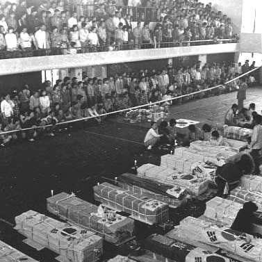 lolchina's profile picture. I want the world to see my body. 

-Marilyn Monroe