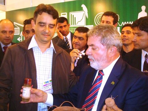 Uma pessoa disposta a ajudar, fazer a diferença e lutar pelo povo. No dia 03 de outubro vote Schubert Junior 19333 para o Amazonas continuar avançando.
