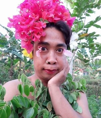 ibuEma2's profile picture. Emak miskin bayar listrik sejuta / bulan