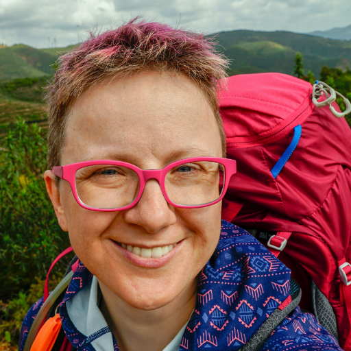 Hiking solo👣 Introvert | #anxiety #MentalHealth #Asperger | I'm Enough | Feminist♀️ | Pro-Science 🇪🇺| Queer🏳️‍🌈 She/Her | 🥰 patreon | ko-fi: /awomanafoot
