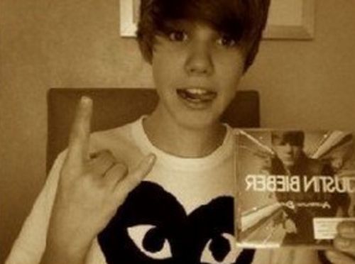 adctionfrbieber's profile picture. 