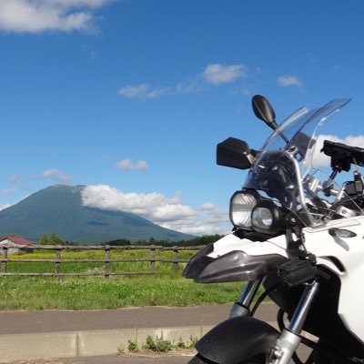 2001年にバイクで北海道ツーリングに行ってから北海道にハマっています。 北海道繋がりで、雪ミクさんも好き！
アニメも好みに偏りがありますが好きで、聖地巡礼などで写真を撮ることも好きです！