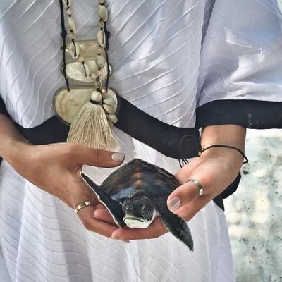 مايضيق الحُر من حكي السقيم..
وشرهة العاقل على الجاهل جهل
