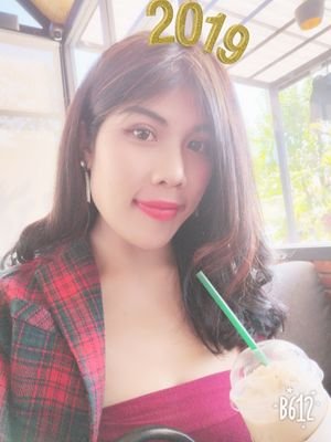 PangPanchanok's profile picture. Peach