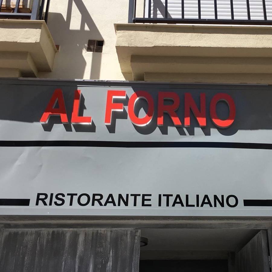 Italian restaurant specializing in authentic Neapolitan pizza in a wood-fired oven.
Located at C/ Francisco Cano, Nº 29
Fuengirola, Malaga, Spain.