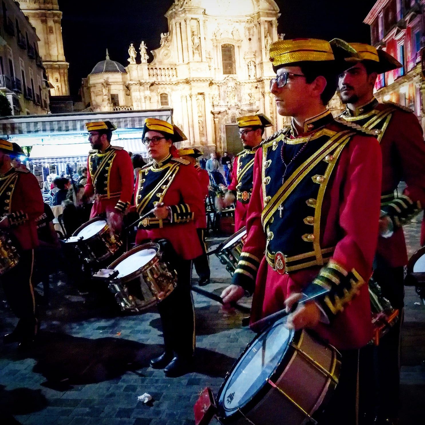 'No escuches a tu cabeza, escucha al corazón'
❤️🎶A.M. Rosario de Crevillent 🎶❤️