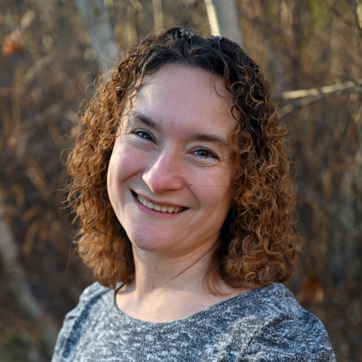 Writer/Editor at @KeypointIntel, love my work! Word nerd, grammar geek, PPT enthusiast, online gamer, Disney addict, e-book worm, mom!