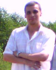 Немного о себе. Меня зовут Меньшиков Роман. В 2001/2006 годах окончил Череповецкий Университет и Санкт-Петербургский Политехнический Институт соответственно.
