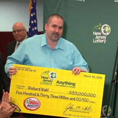2019 mega millions jackpot winner,RICHARD WAHL,jackpot winner of $533millions giving away $50,000 to my first 2k followers..be a winner today GOODLUCK
