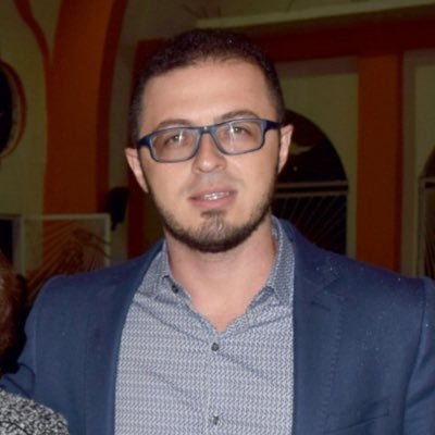 Aficionado al conocimiento, los viajes, el deporte y la cultura.