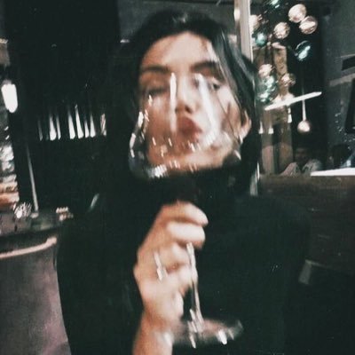 tanlunita's profile picture. Militante del chocolate en todas sus versiones, del invierno y del Club Atlético Boca Juniors 💙💛💙