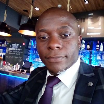 Stevelyaba's profile picture. Agent humanitaire. Entrepreneur.