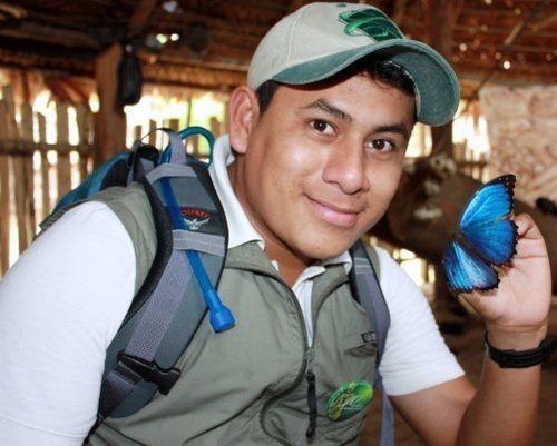 Guia Naturalista de Turismo, Estudiante de Derecho UCP.  divertido amante de la ayuda social en mi ciudad y pueblos cerca del Rio Amazonas en Iquitos Peru