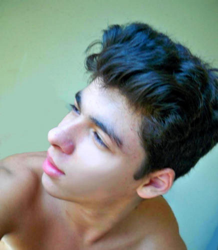 Tô aqui também. haaha.  talk yourself