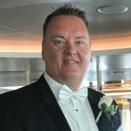 Northern bloke, husband, dad, sports mad..Oh and also Marketing Professional @advanced. All views are my own.