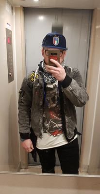 McFlylKucharski's profile picture. Dziennikarz Na OFFowo & Music Lover🎬
Student V roku Politologii UMCS📘
Student V roku Psychologii KUL📗