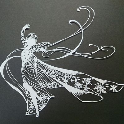 幸村楽 切り絵 大橋忍さんの 花の切り絵0 と 美しい幻想切り絵 より どうしてもプレゼントしたい人に気持ちを伝えたくて 少し図案をいじっちゃった 大橋忍さん 本当にすみません 切り絵